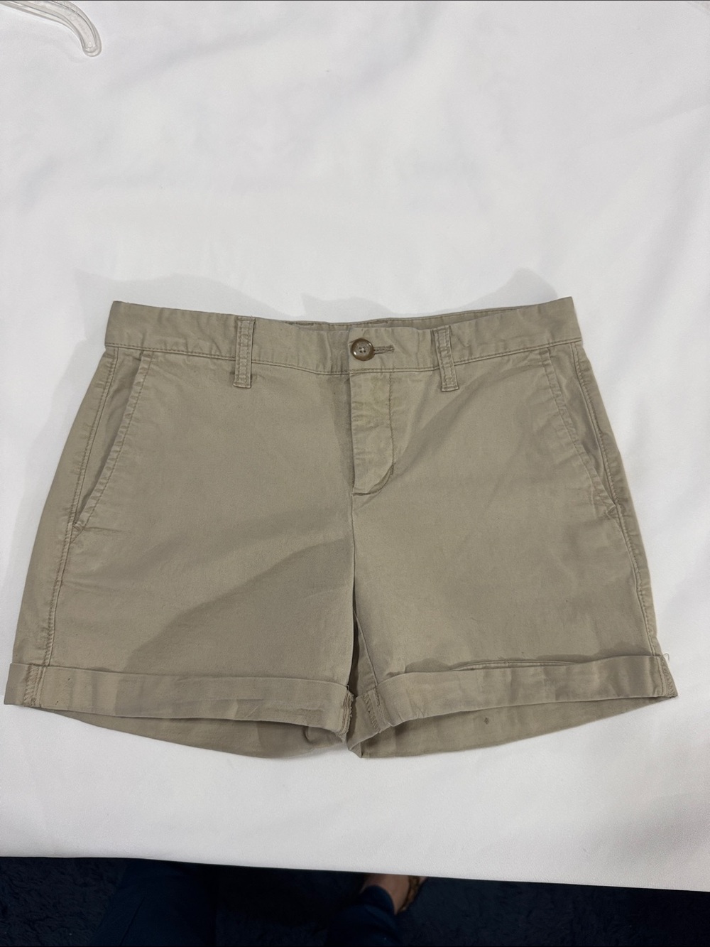Gap Khaki girlfriend, roll cuff shorts. Size 0